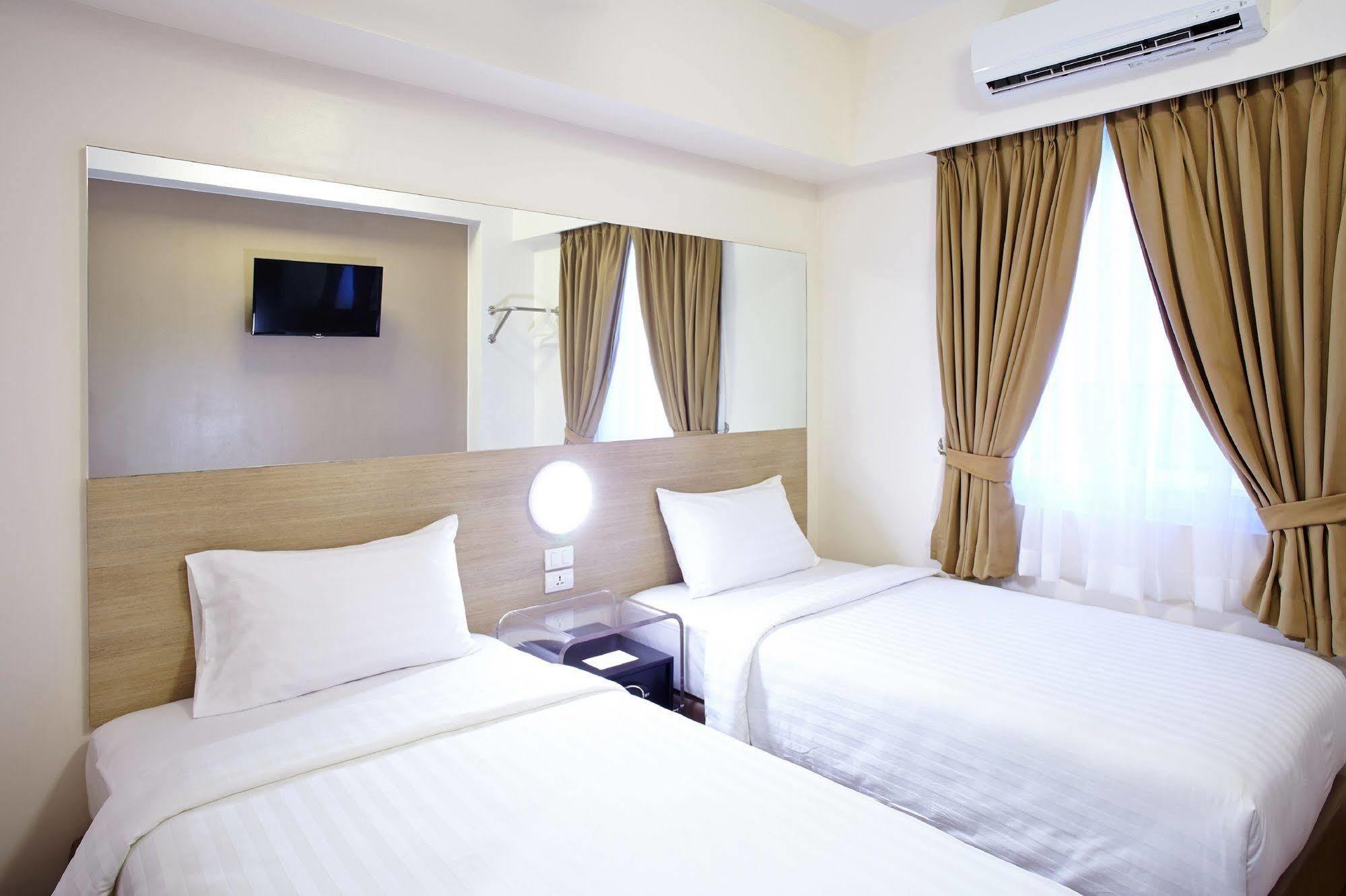 Hotel Red Planet Makati Avenue Manila à Makati City Extérieur photo